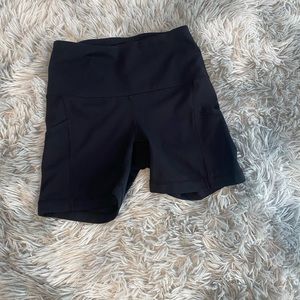 yogalicous black biker shorts